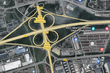 Dataran Otomobil, Seksyen 15