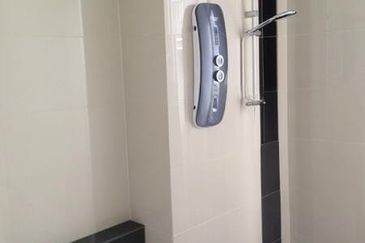 Pandora @ Tropicana Metropark