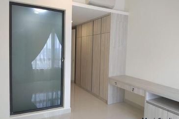 Pandora @ Tropicana Metropark