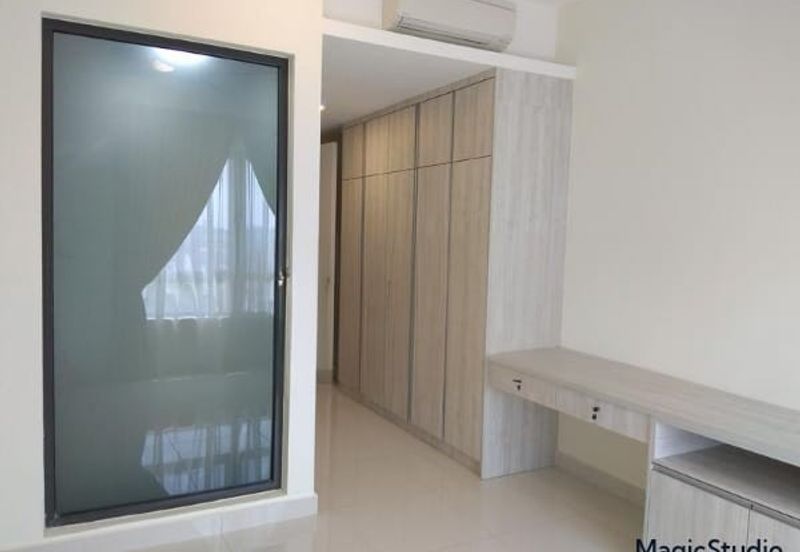 Pandora @ Tropicana Metropark