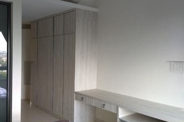 Pandora @ Tropicana Metropark