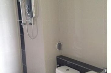 Pandora @ Tropicana Metropark