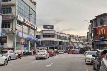 Taipan Business Centre, USJ 10