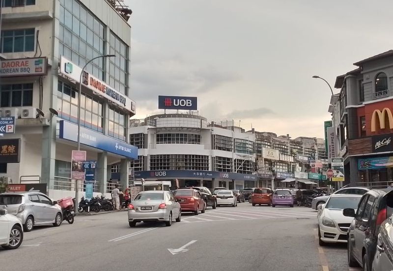 Taipan Business Centre, USJ 10