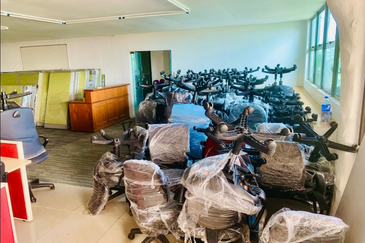 Taipan Business Centre, USJ 10