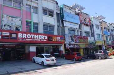 Kemuning Utama Commercial Centre