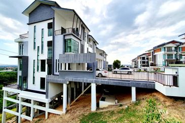 Kingsley Hills @ Putra Heights