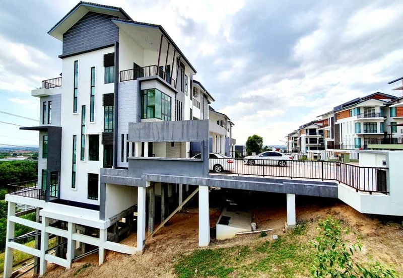 Kingsley Hills @ Putra Heights