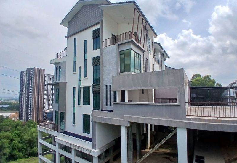 Kingsley Hills @ Putra Heights