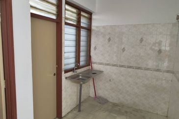 Subang Perdana Goodyear Court 10