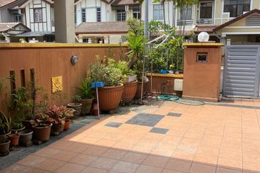 Jalan Putra Indah 9/15