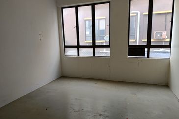 Taman Saujana Utama 3