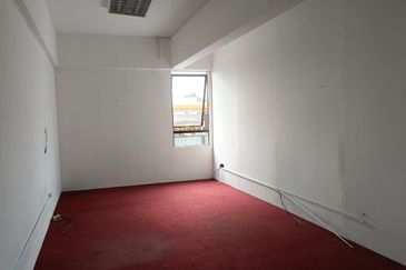 Taman Saujana Utama 3