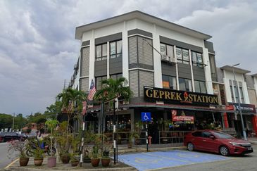 Taman Saujana Utama 3