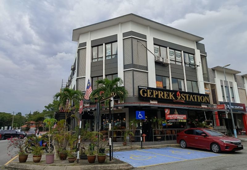 Taman Saujana Utama 3