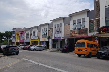 Taman Saujana Utama 3