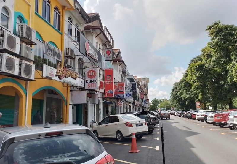 Taipan Business Centre, USJ 10