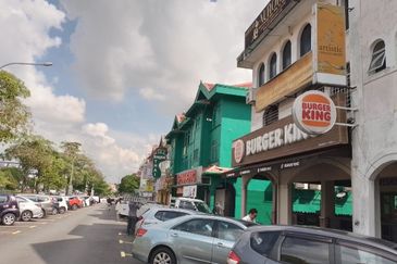 Taipan Business Centre, USJ 10