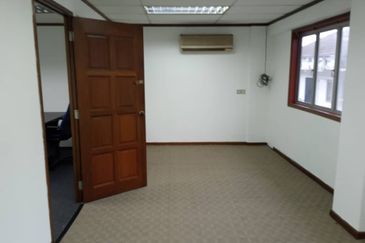 Taipan Business Centre, USJ 10