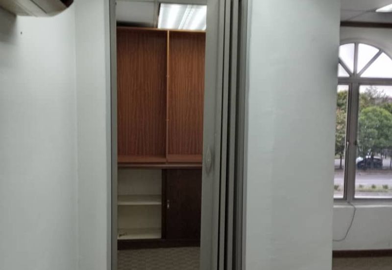 Taipan Business Centre, USJ 10