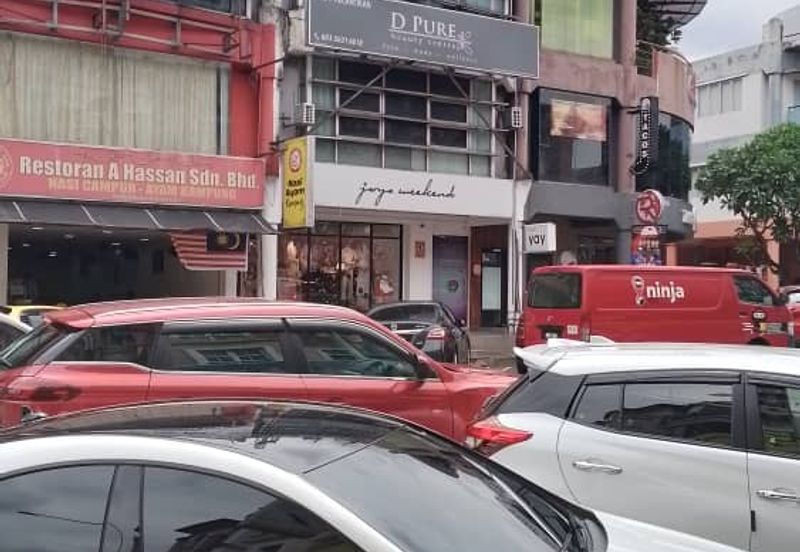 Taipan Business Centre, USJ 10