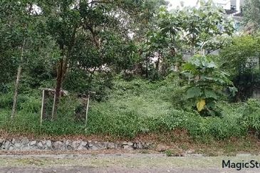 Jalan Merah Kesumba U9/18 