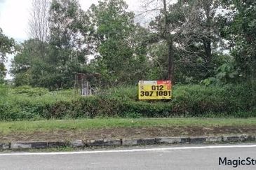 Jalan Merah Kesumba U9/18 