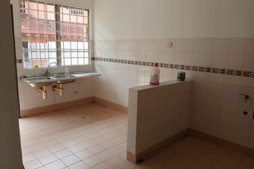 Jalan Putra Indah 9/16