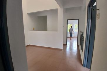 Jalan Putra Indah 9/16