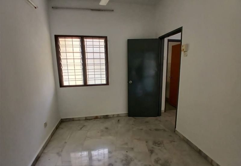 Jalan Putra Indah 9/16