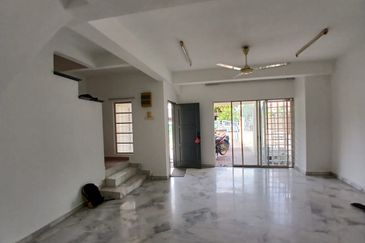 Jalan Putra Indah 9/16