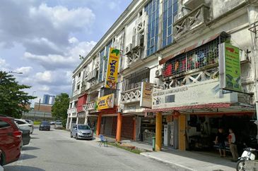 Taman Kinrara Seksyen 1