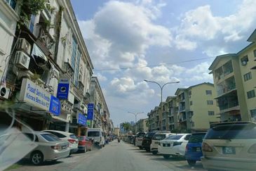 Taman Kinrara Seksyen 1