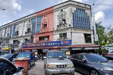 Taman Kinrara Seksyen 1