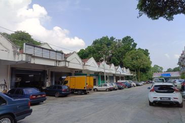 Taman Subang Mewah