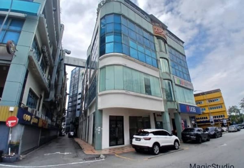Taipan Business Centre, USJ 10