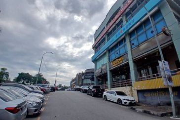 Taipan Business Centre, USJ 10