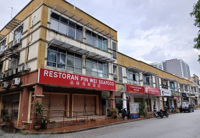 HiCom-Glenmarie Industrial Park