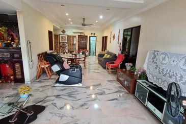 1.5 Sty Bungalow House Section 11 Petaling Jaya