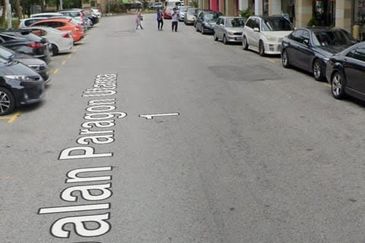 Adjoining Shop Selayang Jalan Paragon facing main road