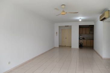 Gombak Idaman Putra setapak condominium lower floor for sales