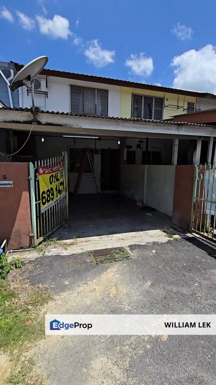 Kajang Taman Ria 1.5 storey terrace house, Selangor, Kajang