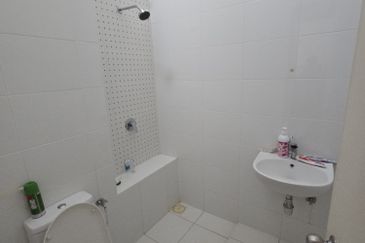 Cradleton @ Eco Majestic