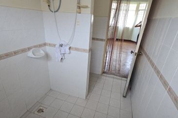 Taman Tasik Semenyih (Lake Residence)