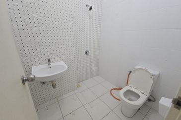 Cradleton @ Eco Majestic