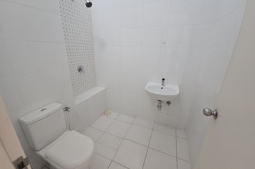 Cradleton @ Eco Majestic