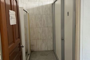 Detached Factory Warehouse & 2 Storey Office For Sales