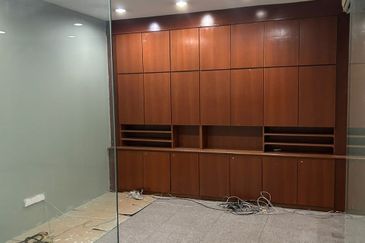 Detached Factory Warehouse & 2 Storey Office For Sales