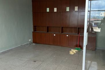 Detached Factory Warehouse & 2 Storey Office For Sales