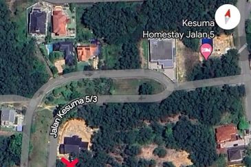 Bungalow Land Semenyih Tasik Kesuma near mainroad